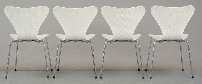 STOLAR, 4 st, "Sjuan", Arne Jacobsen, Fritz Hansen, Danmark, 2001.
