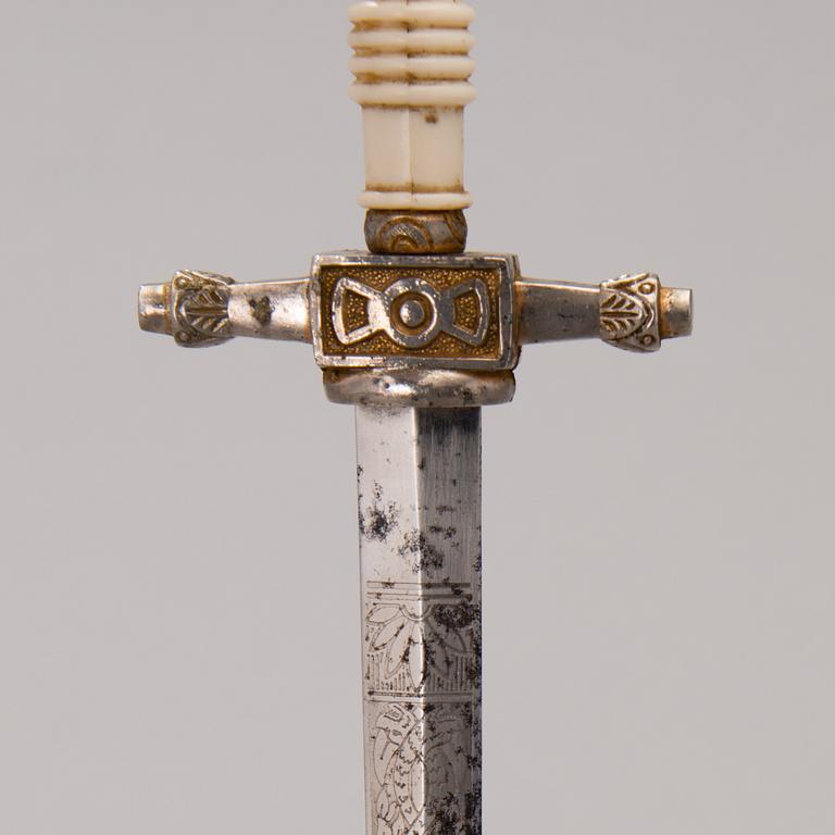 A German dagger by E&F Hörster Solingen, ca 1900.