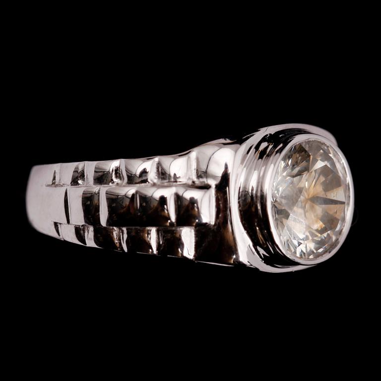 RING, 14 k vitguld, med diamant 3.10 ct. Total vikt 9 g.