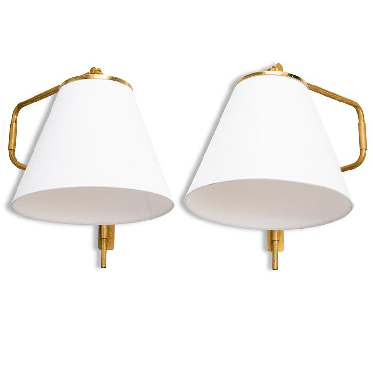 Paavo Tynell, PAAVO TYNELL, A pair of mid 20th century '9414' wall lights for Taito Finland.