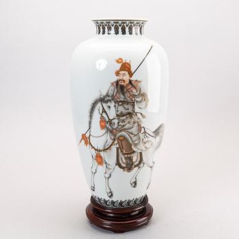 A Chinese porcelain vase  1960/70s.