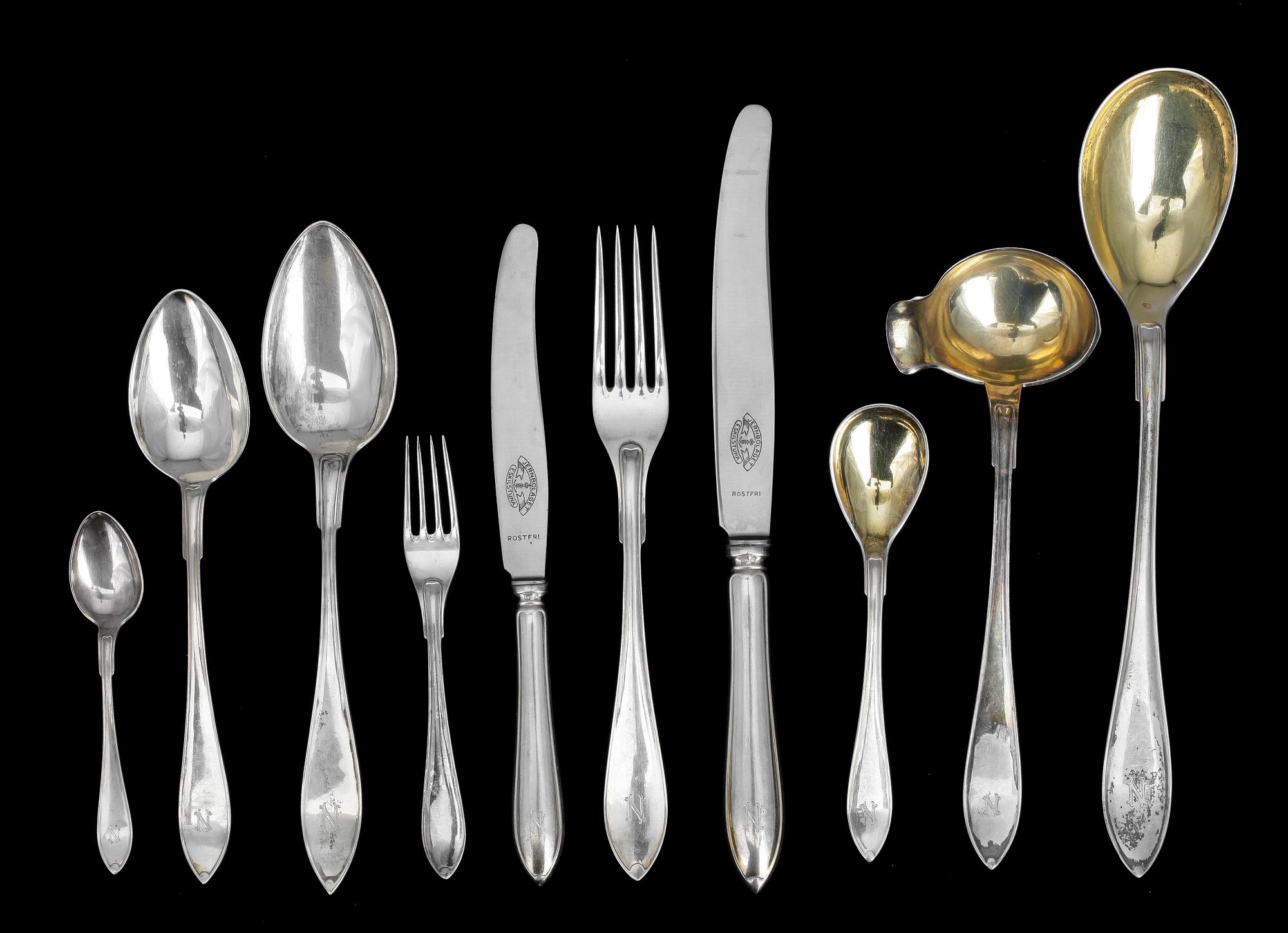 MATBESTICK, 151 delar, silver, GAB, Stockholm, 1900-talets första hälft, total vikt ca 4362 g.