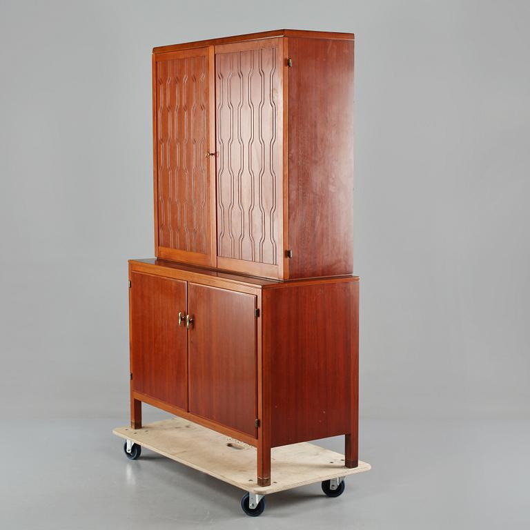 SKÅP, "589-029", David Rosén för Nordiska Kompaniets "FUTURA"-serie, Nyköping, 1950-tal, brickmärkt.