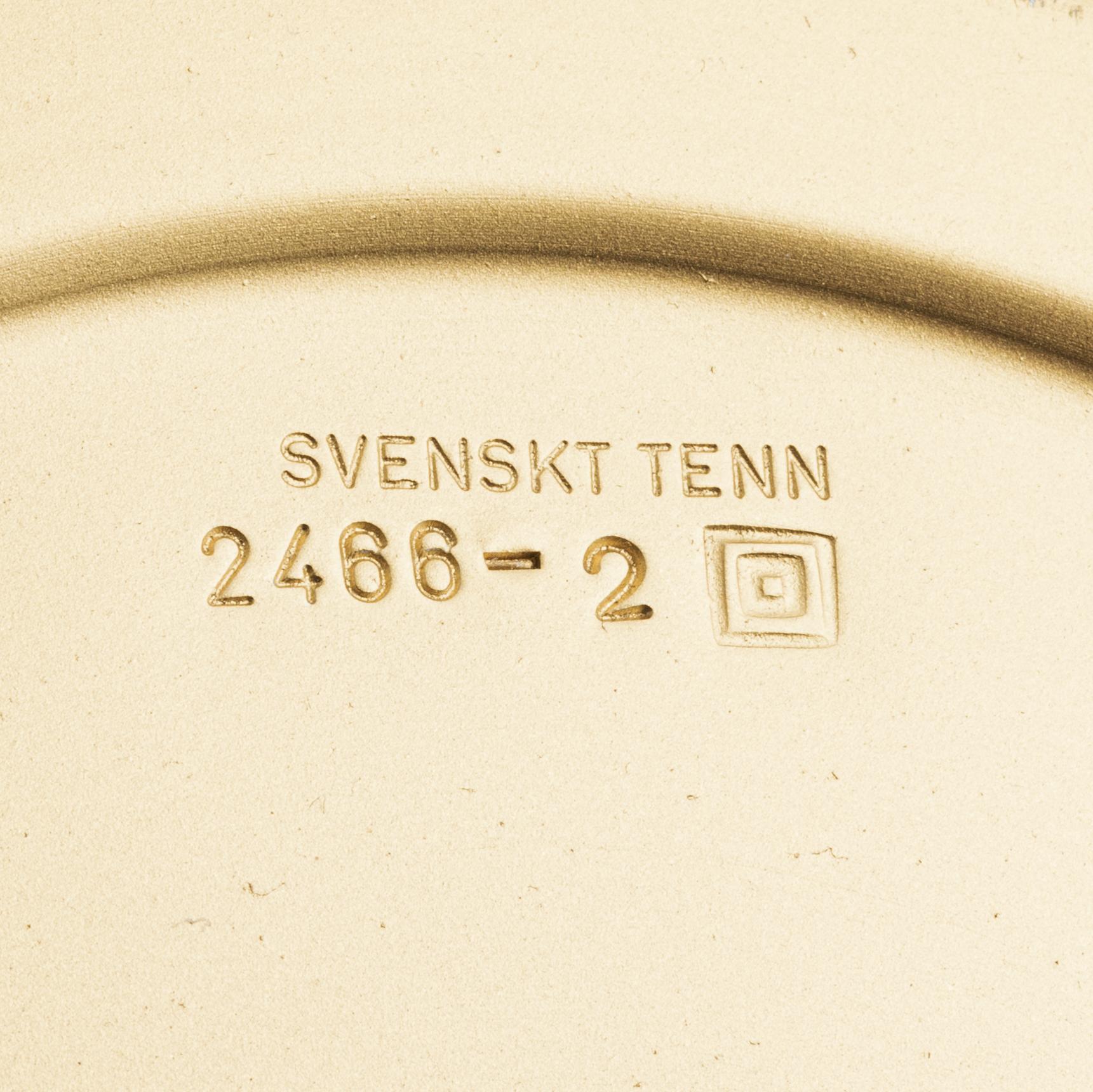 Josef Frank, bordslampa, modell 2466, Firma Svenskt Tenn.