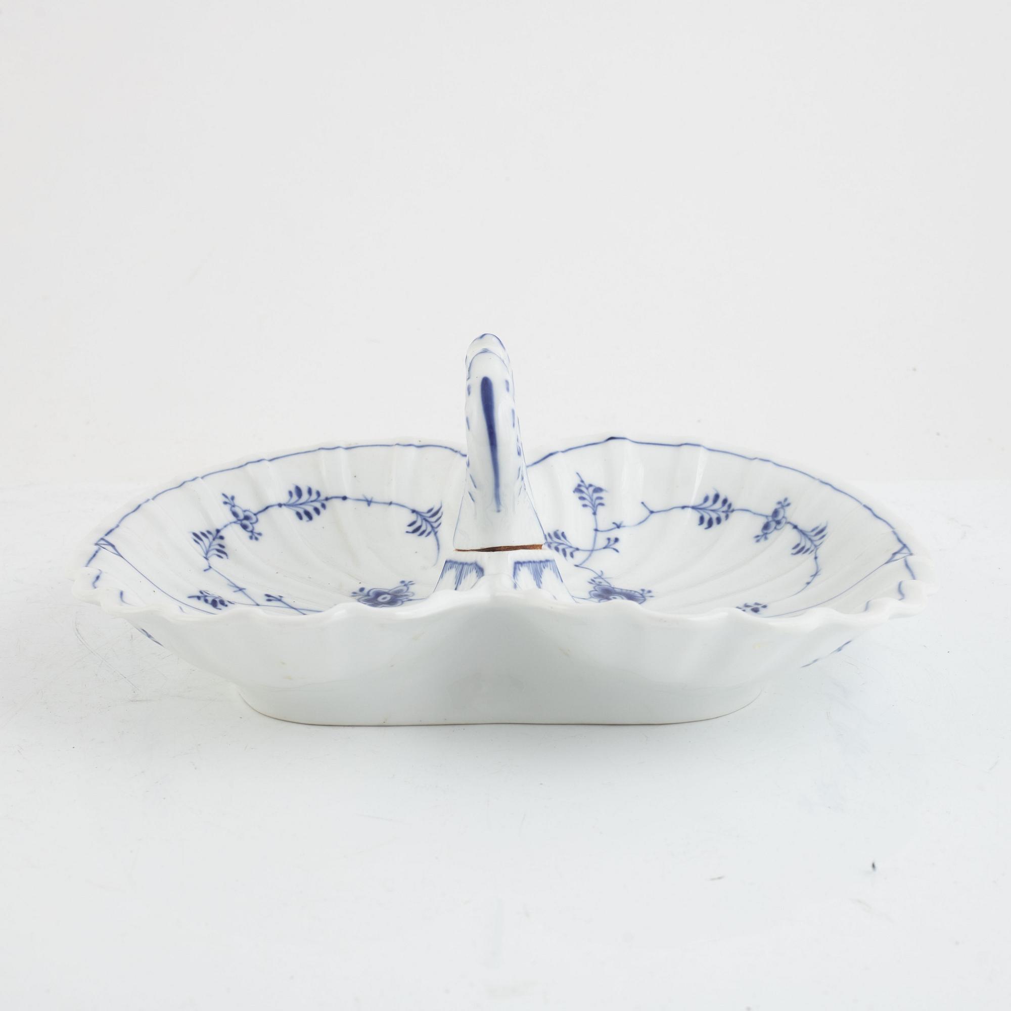 Kakfat, porslin, "Musselmalet", Royal Copenhagen, Danmark.