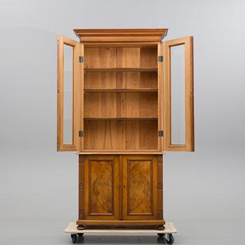 BOKSKÅP, nyrenässans, 1800-talets slut.