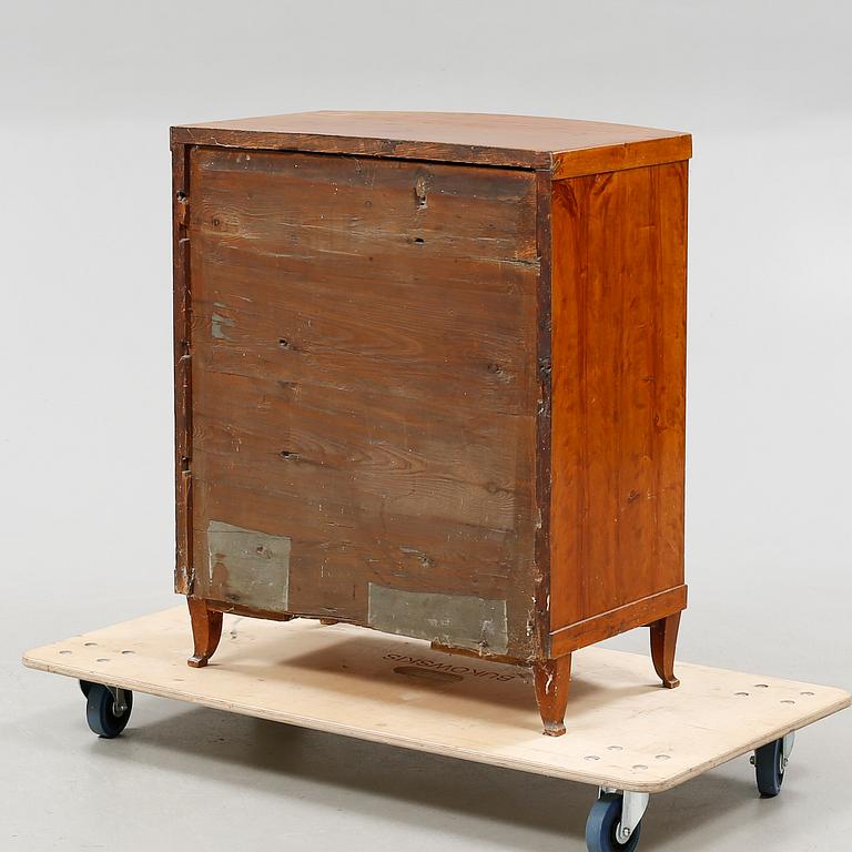 A mid 19th century chest of drawers.