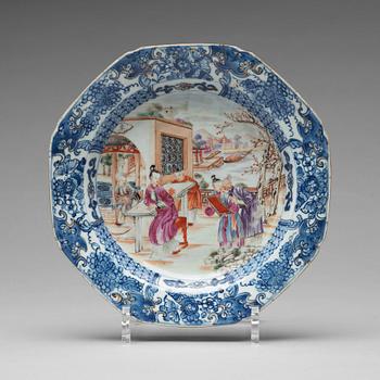 827. A set of six famille rose dinner plates, Qing dynasty, Qianlong (1736-95).