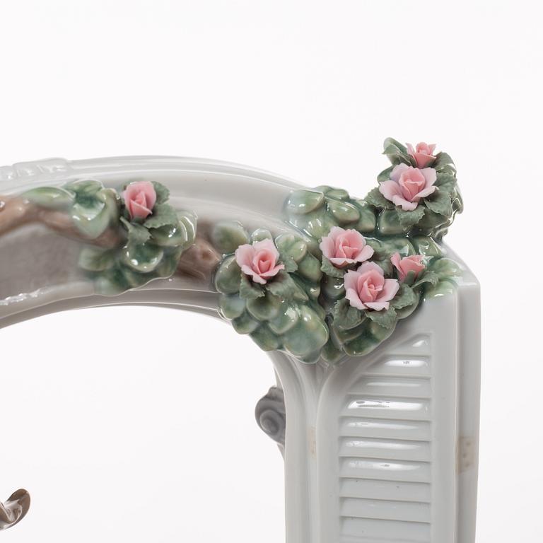 Marco Antonio Noguerón, figurin, "Thinking of love", Lladró, Spanien, 2007.