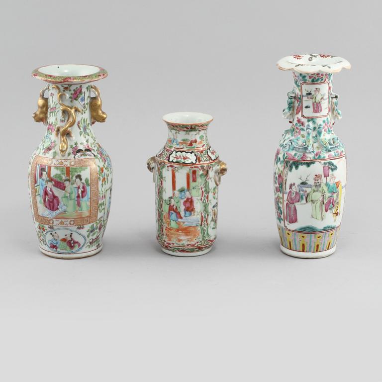 VASER, 3 st, porslin, Kina, troligen 1800-tal.