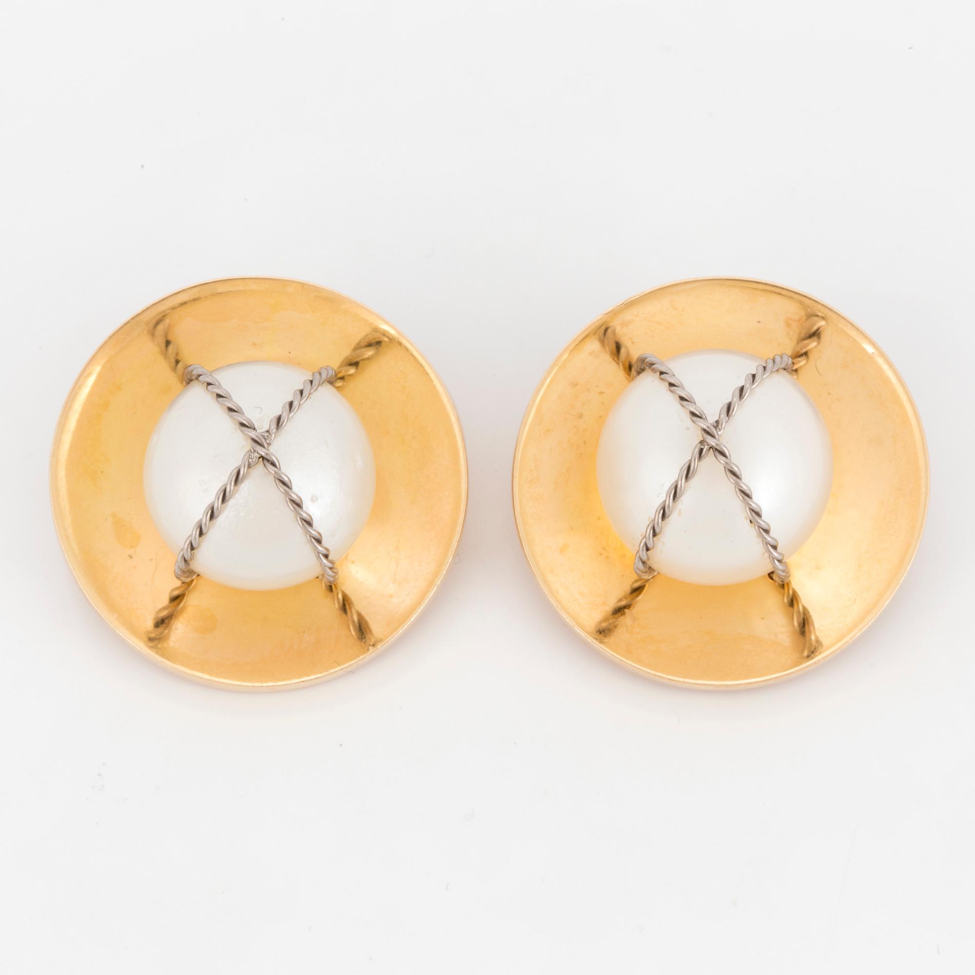 EAR CLIPS, one pair, 18K gold and white gold with cultured South Sea pearls.