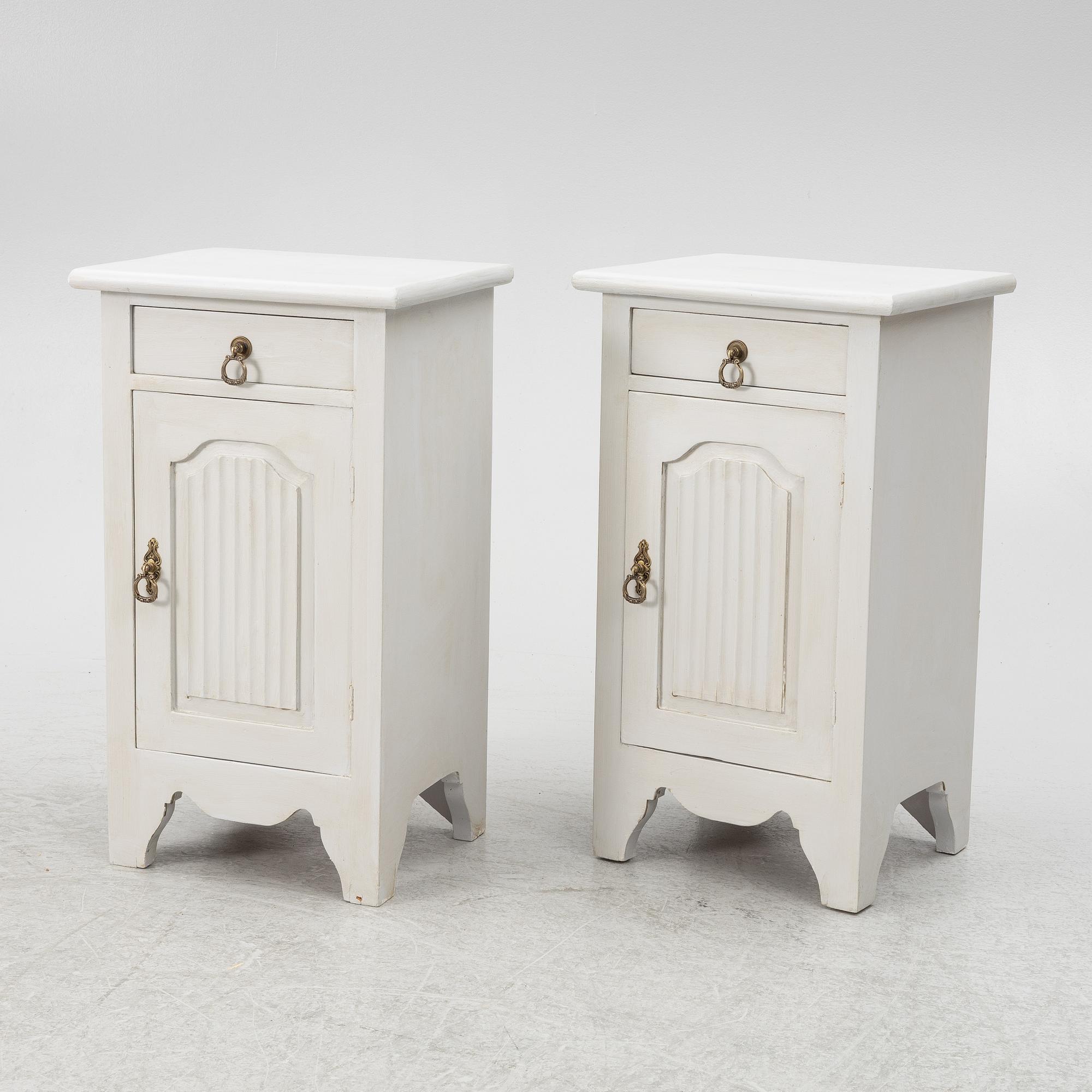 A pair of early 20th Century nightstands.