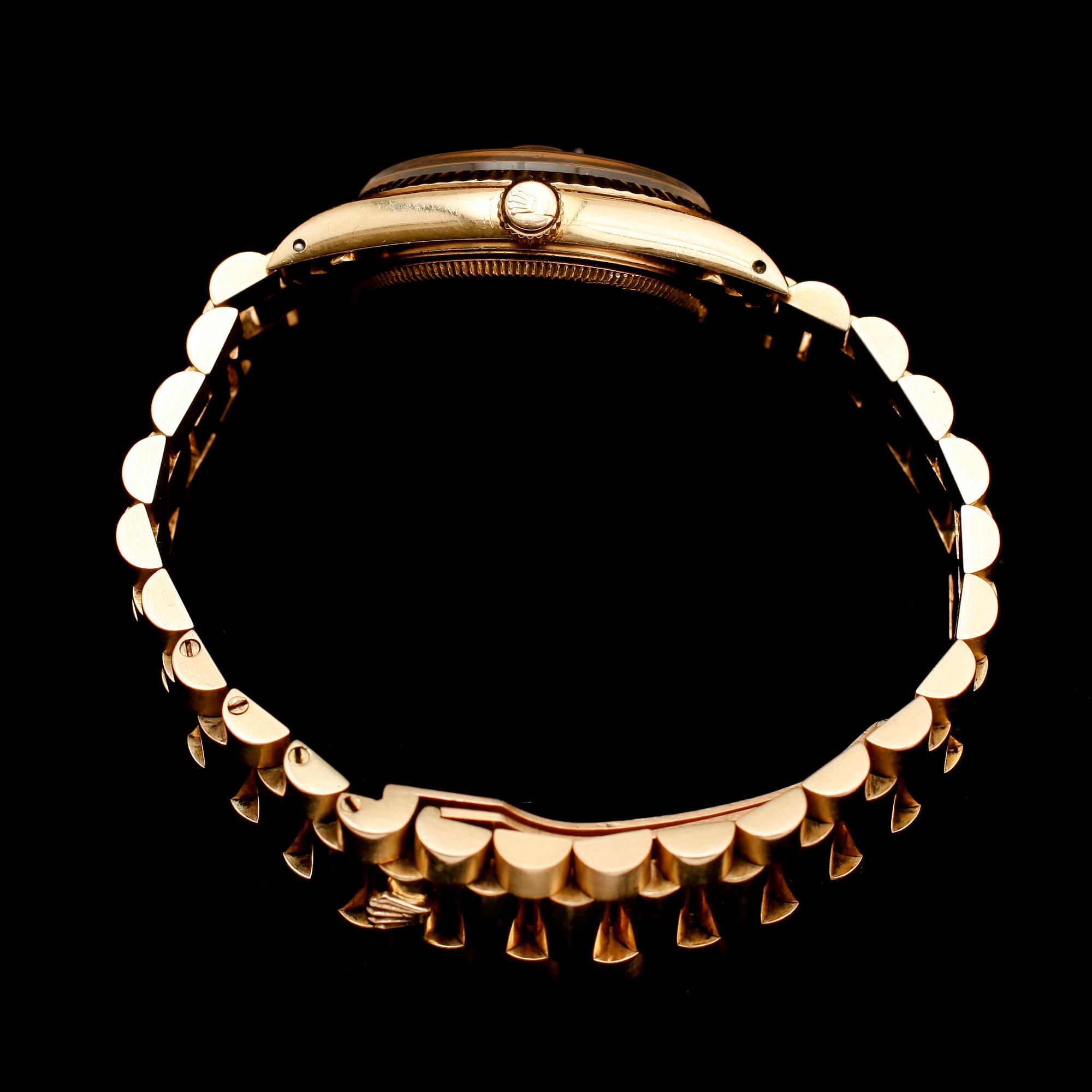 ARMBANDSUR, 18 k guld, Rolex Oyster Perpetual Date, chronometer, ca år 1987.