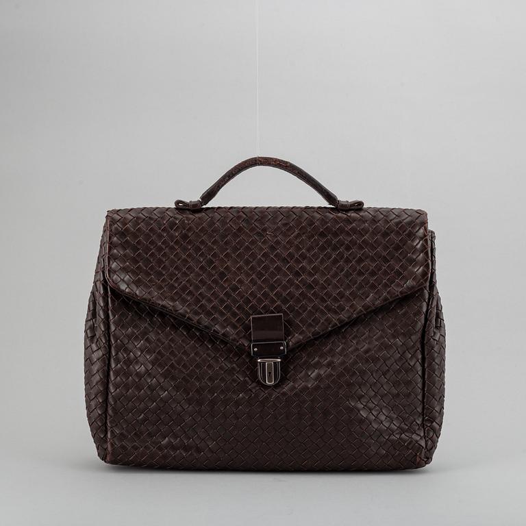 BOTTEGA VENETA, a lether briefcase.