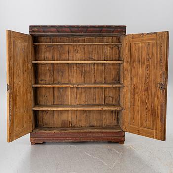 A cabinet, 19th century.