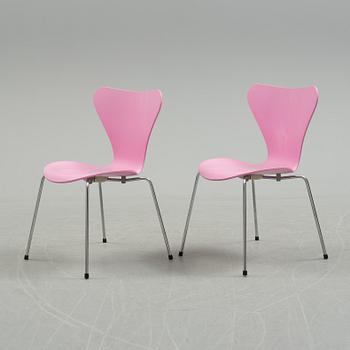 ARNE JACOBSEN, a set of ten 'Sjuan' chairs for Fritz Hansen, Denmark 1991.