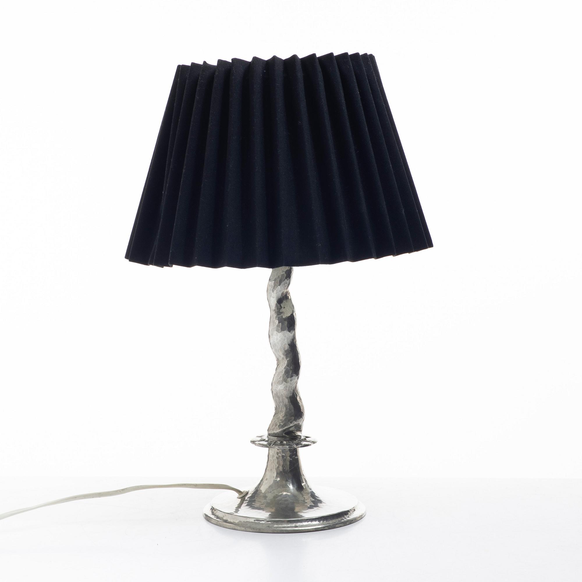 Harald Notini, a table lamp model 6891, Arvid Böhlmarks Lampfabrik, Stockholm, 1920s.