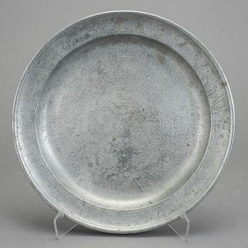 FAT, tenn. 1700-tal med otydliga stämplar.