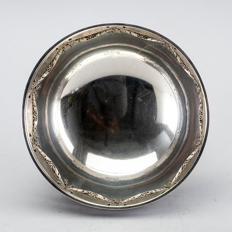 CG Hallberg, bowl, silver, 1902.