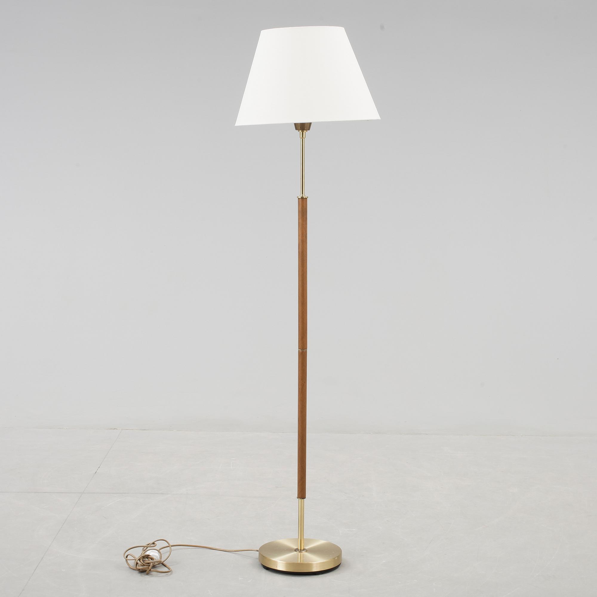 GOLVLAMPA, 1900-talets mitt.