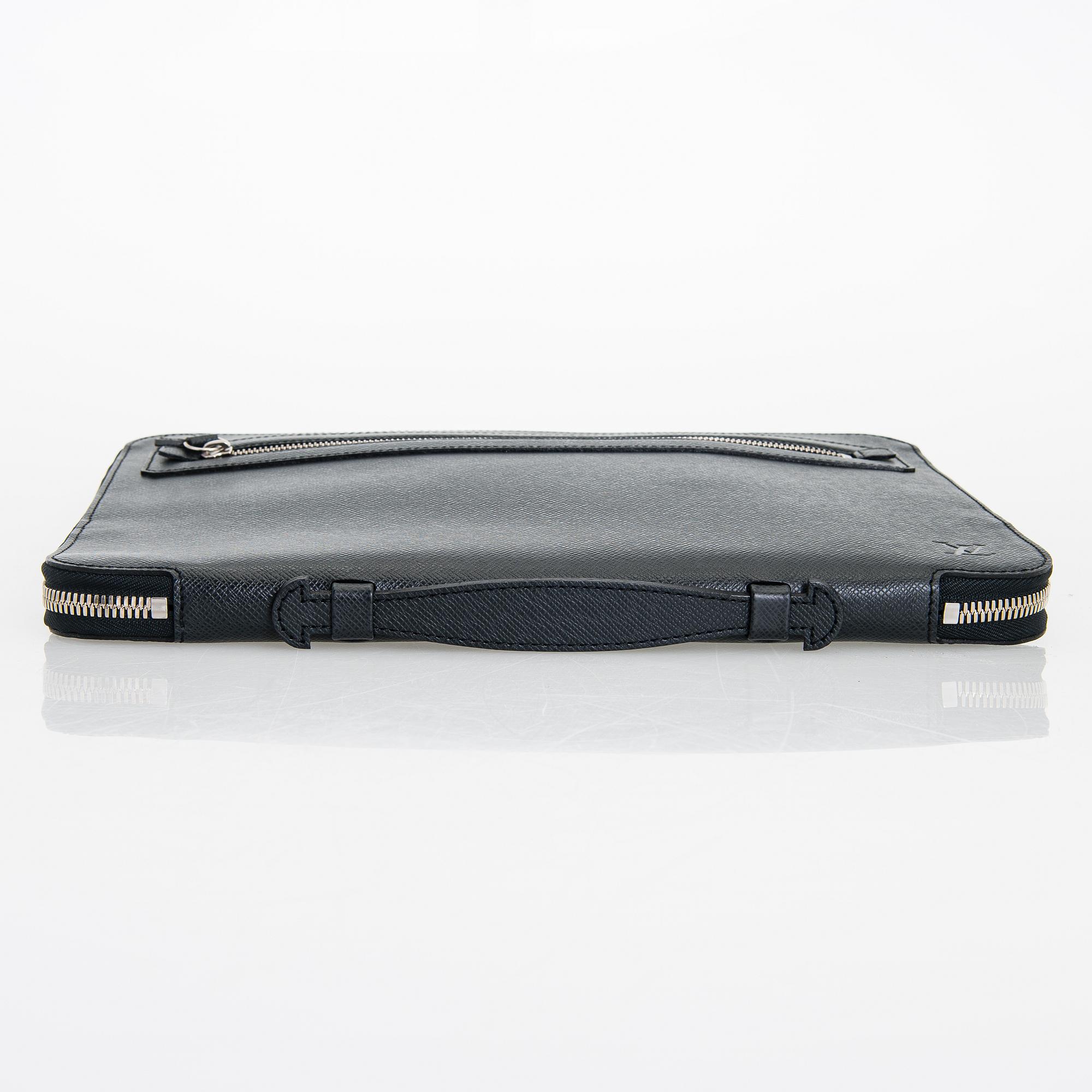 Louis Vuitton, a Taiga 'Vladimir' Business Portfolio.