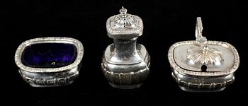 BORDSSET, 3 delar, silver, England, bl.a. Birmingham, 1917. 92 g.