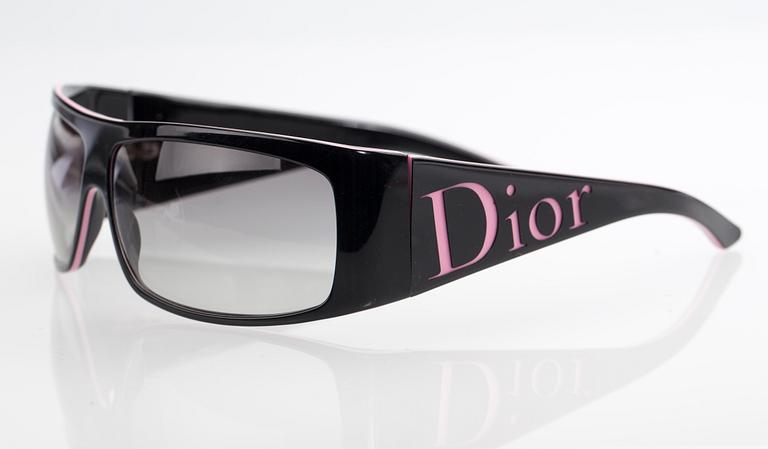 SOLGLASÖGON, Christian Dior.