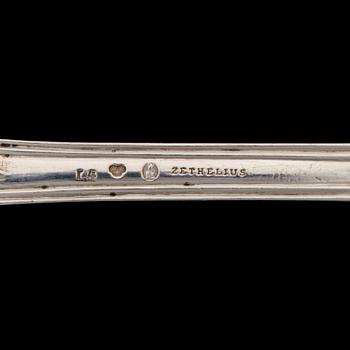 RAGUSKEDAR ETT PAR, silver, Zethelius Stockholm 1841, vikt 380 g.