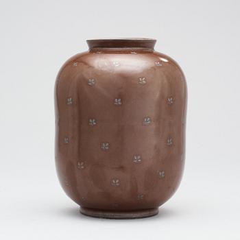 A Wilhelm Kåge brown 'Argenta' stoneware vase, Gustavsberg.