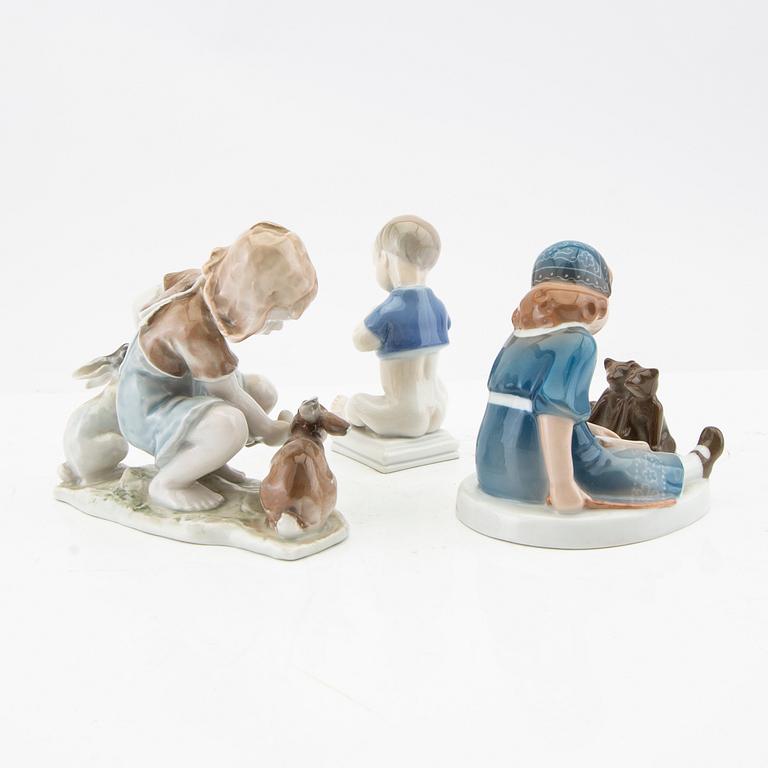 Figurines 5 pcs Hutchenreuther/Rosenthal/Rörstrand mid-20th century porcelain.