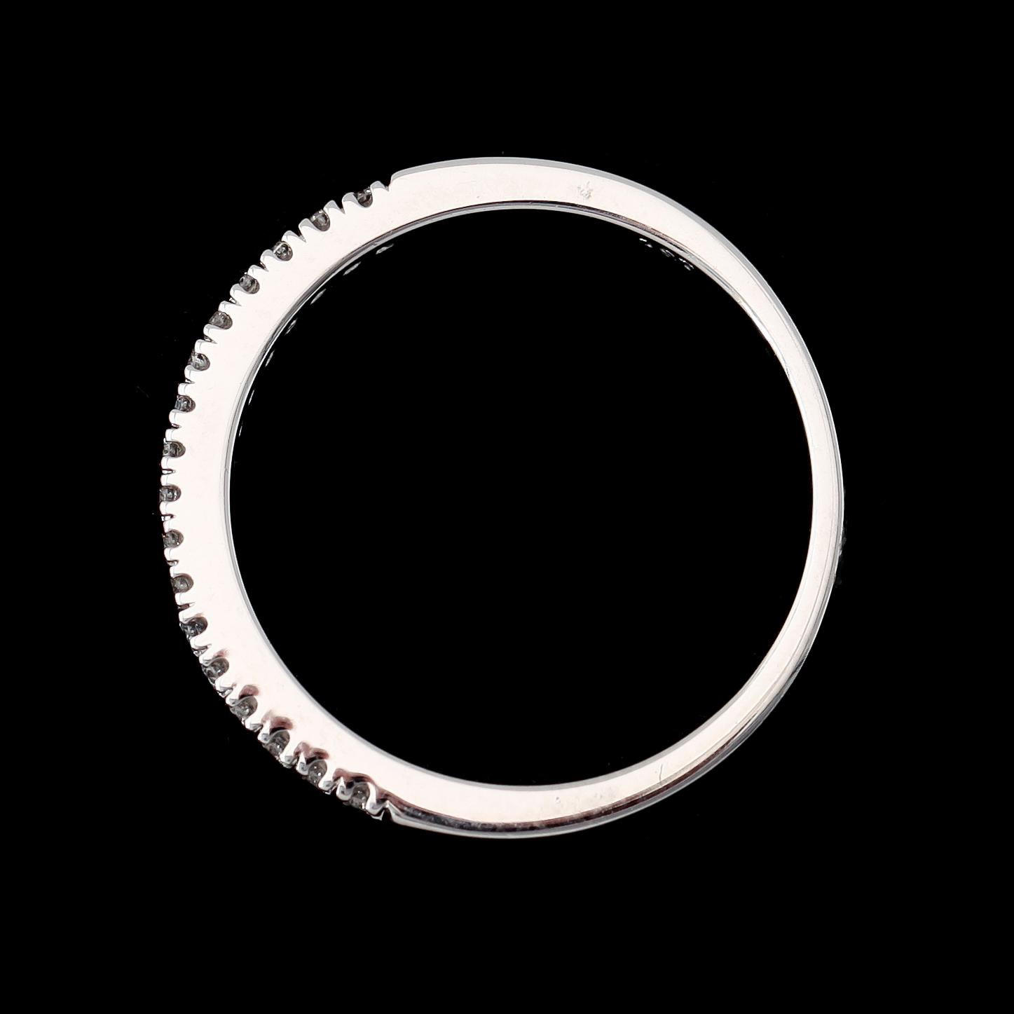 RING, 14k vitguld, diamanter tot ca 0.20 ct.