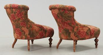 EMMAFÅTÖLJER, ett par, omkring år 1900.