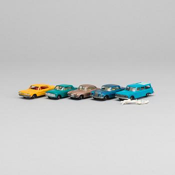 FIVE LESNEY MATCHBOX SERIES CARS.