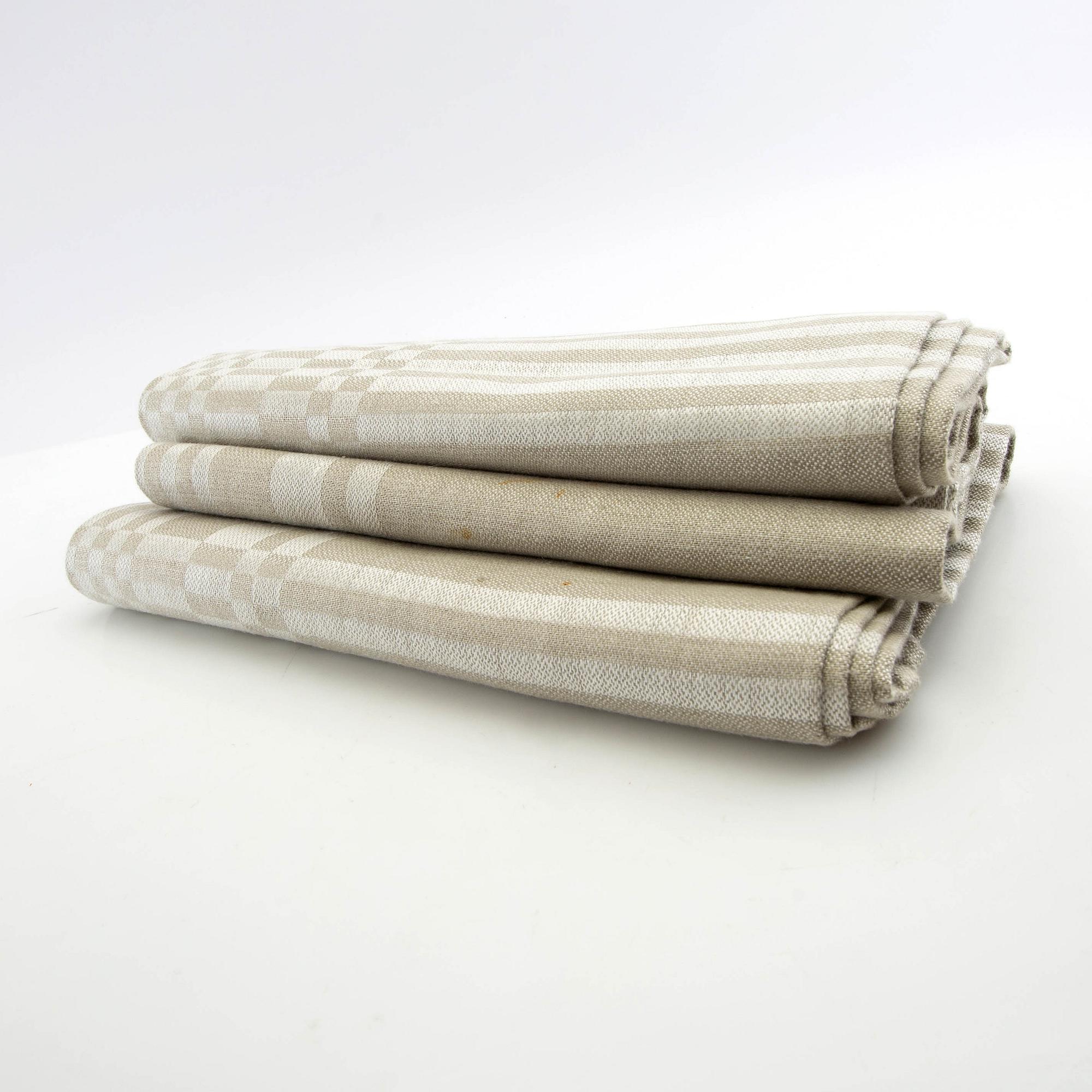 Duk Damast 1900-talets mitt ca 305x132 cm (enligt uppgift).