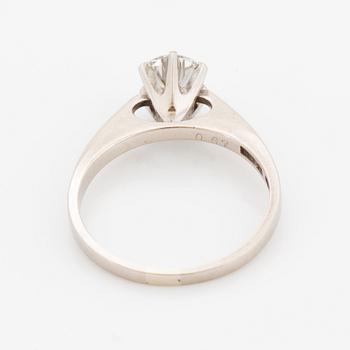 Ring, med briljantslipad diamant.