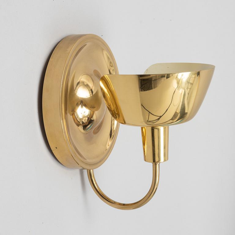 Josef Frank, wall lamps, 2 pcs, model 2335 and 2389, Svenskt Tenn.