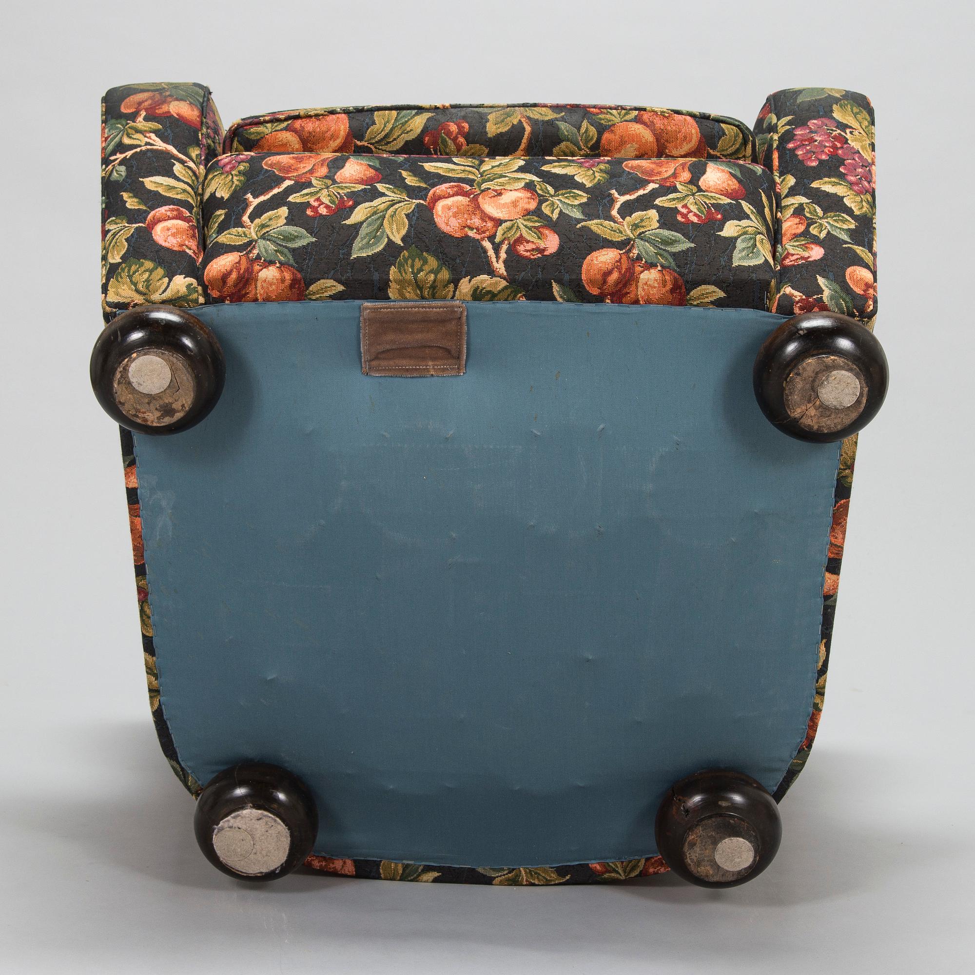 A mid-20th century armchair.