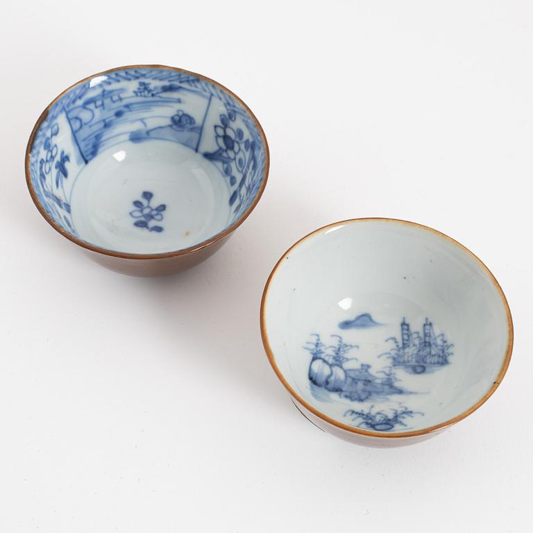 A set of two blue and white capuciner glazed cups, Qing dynasty, Qianlong (1736-95).