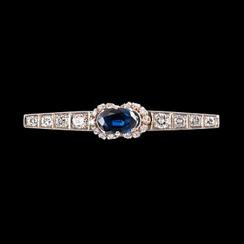 A BROOCH, brilliant- and 8/8 cut diamonds c. 0.75 ct, sapphire c. 1.60 ct. 18K white gold. Weight 5,1 g.