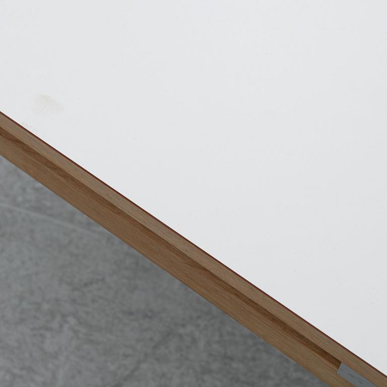 Strand & Hvass, matbord "CH700", Carl Hansen & Søn, Danmark.