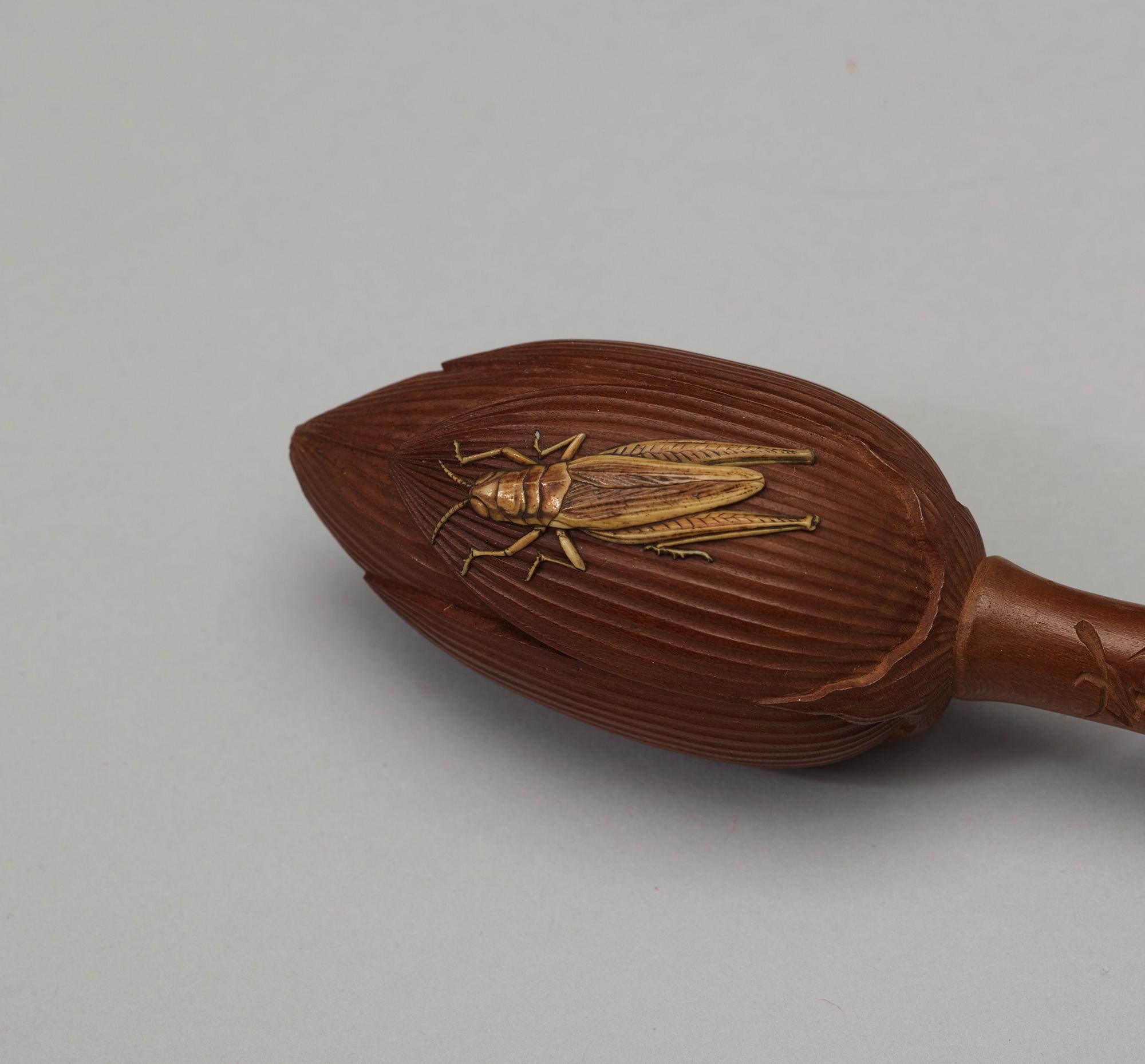 A Japanese sceptre in wooden box, Meiji (1868-1912).