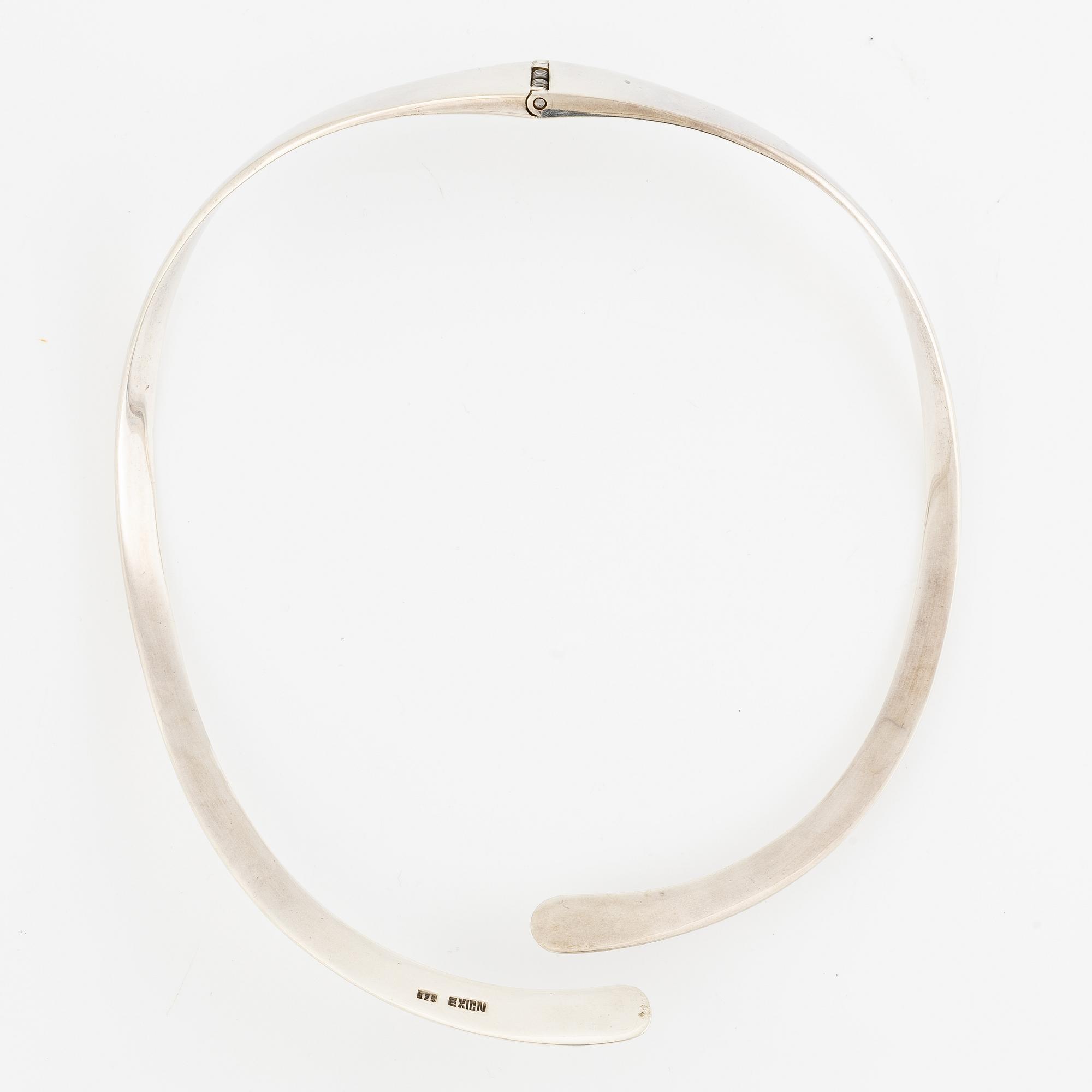 Necklace, silver,
