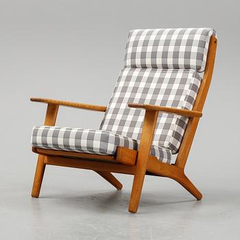 Hans J Wegner, an easy chair GE-290, Getama Gedsted, late 20th century.