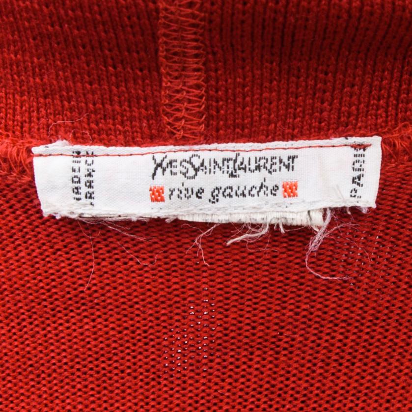 CAPE, Yves Saint Laurent.