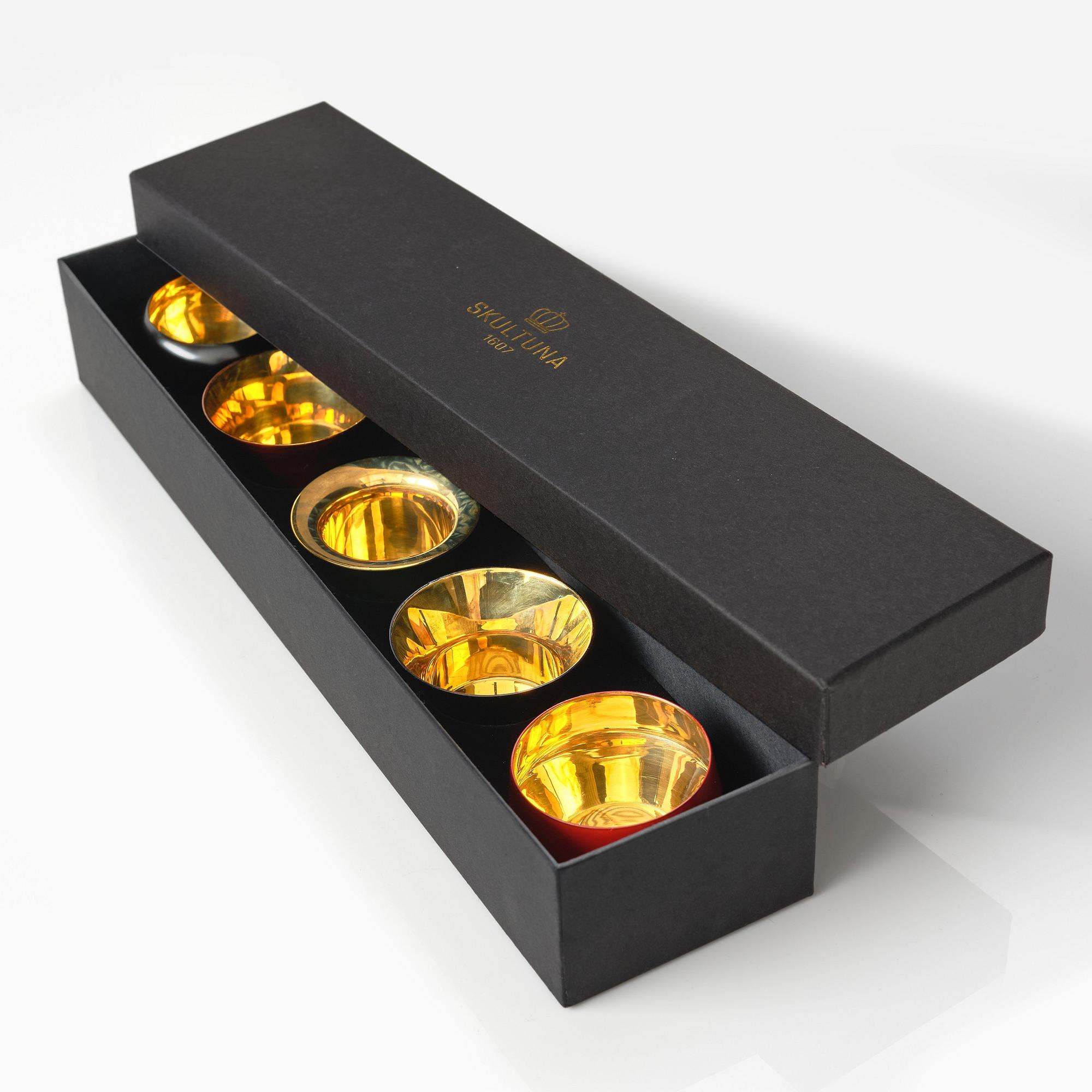 Claesson Koivisto Rune, "Kin Urushi", fem ljushållare, Sfera / Skultuna för Tohoku Support Limited Edition, Japan, 2011.