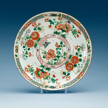 1697. A famille verte dish, Qing dynasty, Kangxi (1662-1722).