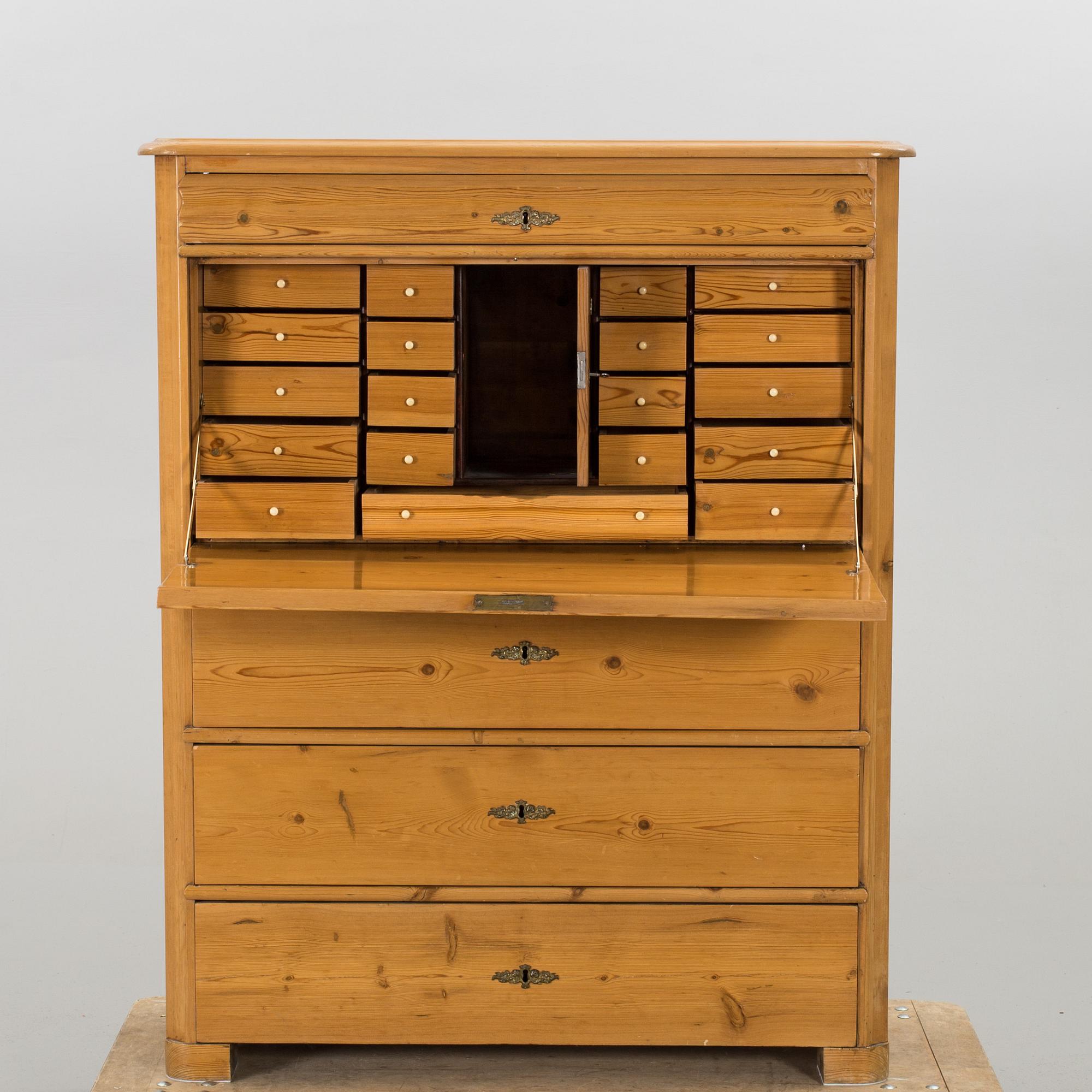 CHIFFONJE, 1800/1900-tal,