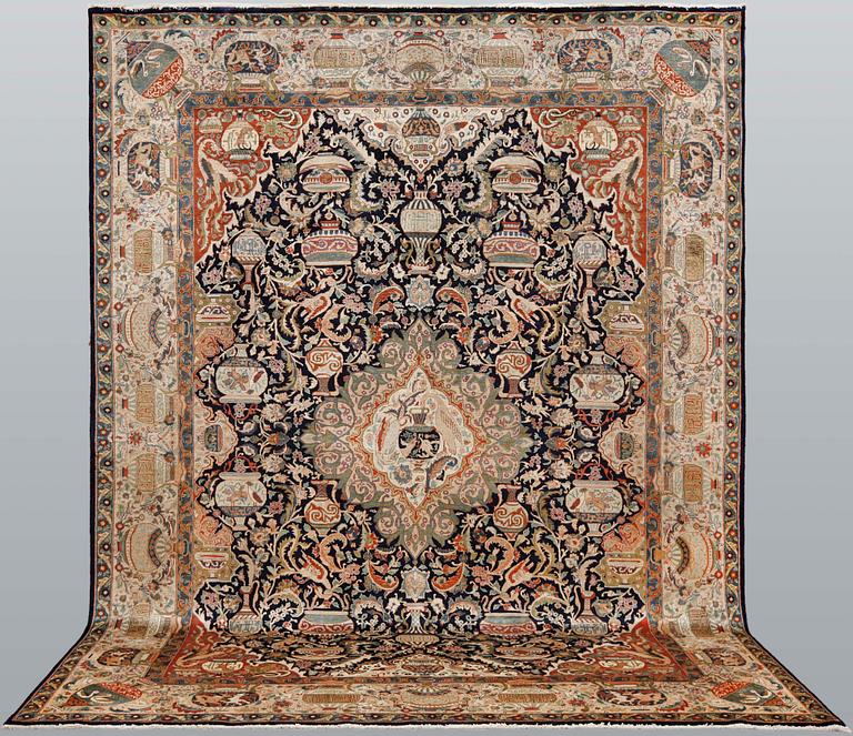 A Kashmar carpet, ca 397 x 297 cm.