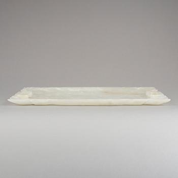 FAT/BRICKA, nefrit, 1900-tal.