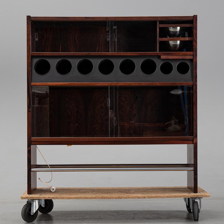 Erik Buch, bardisk för Heltborg möbler, Danmark. 1960-tal.